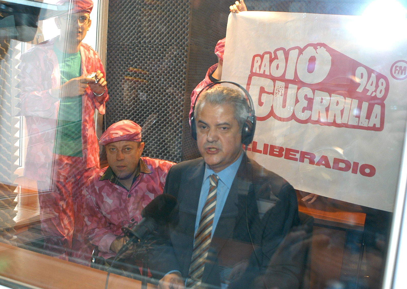 După 18 ani, din nou la Radio Guerrilla